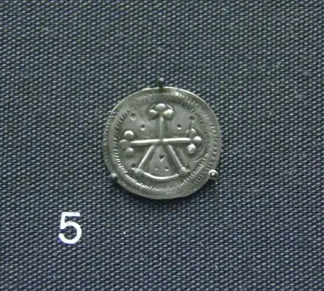 Five-pointed cross on a silver penny of Harald Bluetooth